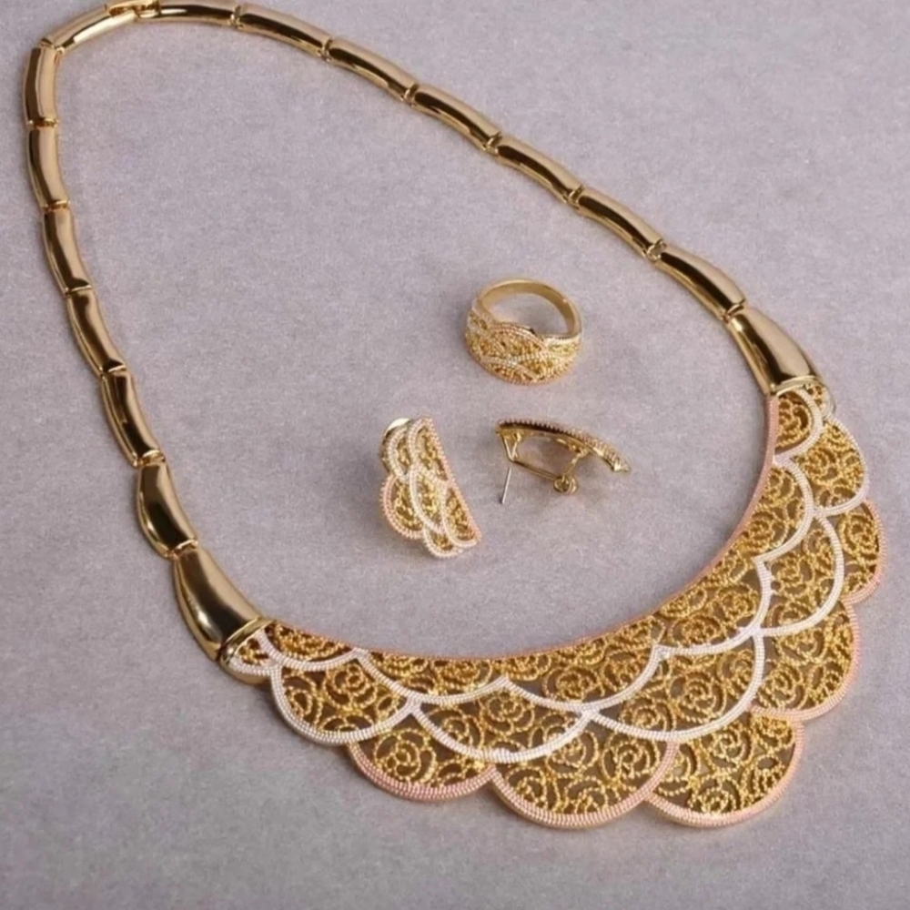 Gorgeous Jewelry Set